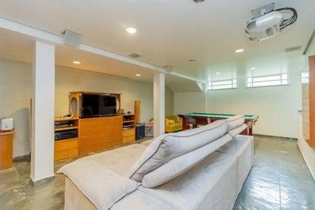 Casa à venda com 3 quartos, 383m² em City América, São Paulo