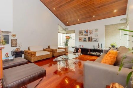 Casa à venda com 3 quartos, 383m² em City América, São Paulo