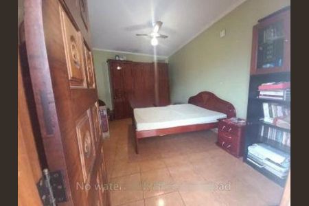 Casa à venda com 4 quartos, 295m² em Jardim Sao Jose, São Paulo