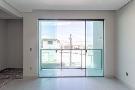 Casa à venda com 145m², 3 quartos e 4 vagasVaranda da sala 