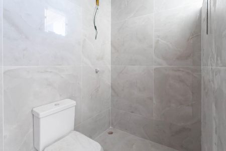 Casa à venda com 145m², 3 quartos e 4 vagasBanheiro da suíte 