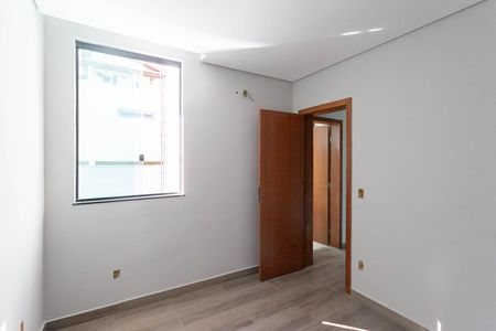 Casa à venda com 145m², 3 quartos e 4 vagasQuarto 2