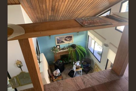 Casa à venda com 4 quartos, 400m² em São Domingos, São Paulo