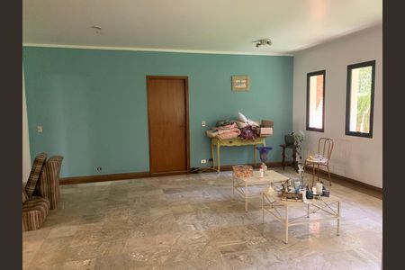 Casa à venda com 4 quartos, 400m² em São Domingos, São Paulo