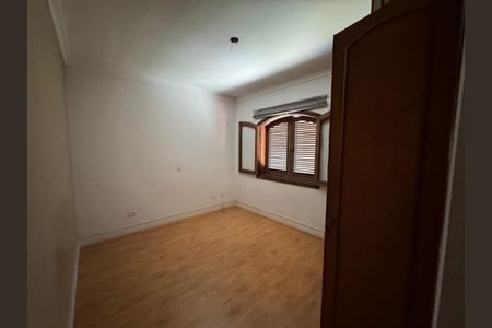 Casa à venda com 4 quartos, 260m² em City América, São Paulo
