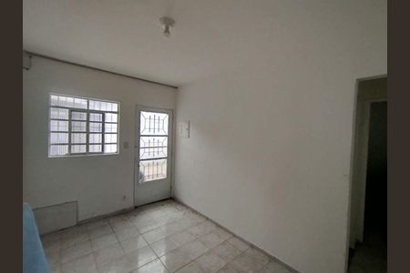 Casa à venda com 4 quartos, 200m² em Vila Prado, São Paulo