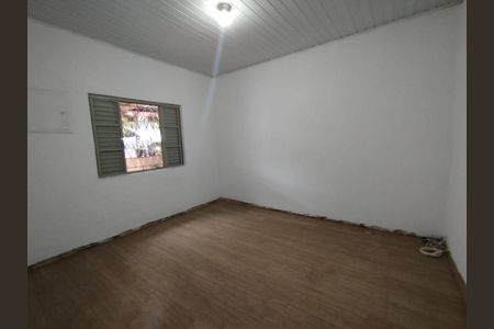 Casa à venda com 4 quartos, 200m² em Vila Prado, São Paulo