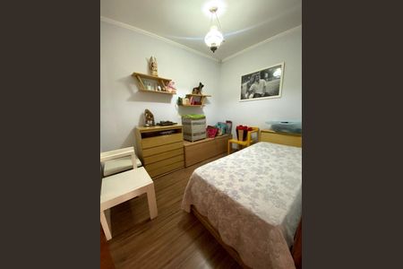 Casa à venda com 3 quartos, 215m² em Parque Sao Domingos, São Paulo