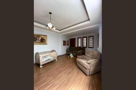 Casa à venda com 3 quartos, 215m² em Parque Sao Domingos, São Paulo