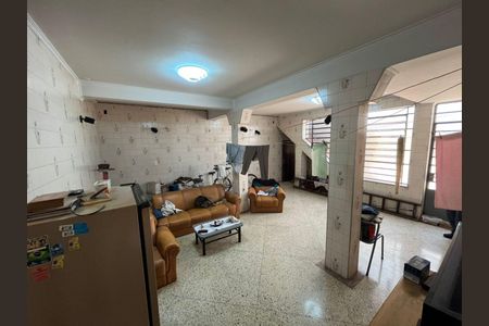 Casa à venda com 3 quartos, 260m² em Vila Sao Vicente, São Paulo