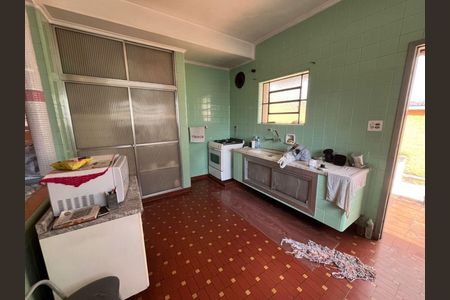 Casa à venda com 3 quartos, 260m² em Vila Sao Vicente, São Paulo