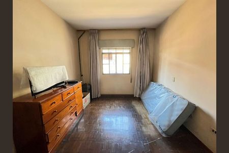 Casa à venda com 3 quartos, 260m² em Vila Sao Vicente, São Paulo