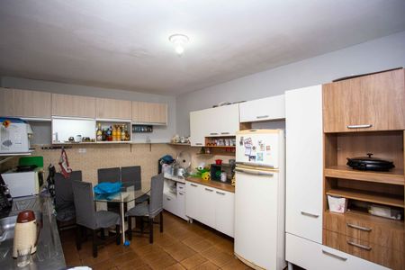 Casa à venda com 175m², 4 quartos e 2 vagasCozinha