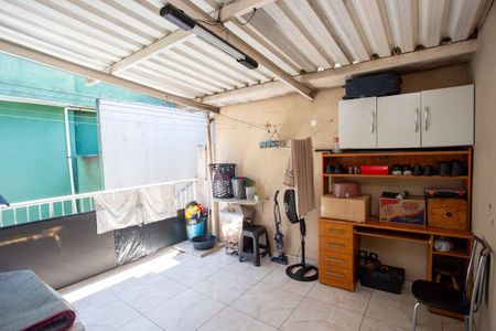 Casa à venda com 175m², 4 quartos e 2 vagasÁrea de Serviço Casa 2