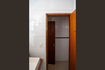 Casa à venda com 175m², 4 quartos e 2 vagasBanheiro Casa 2