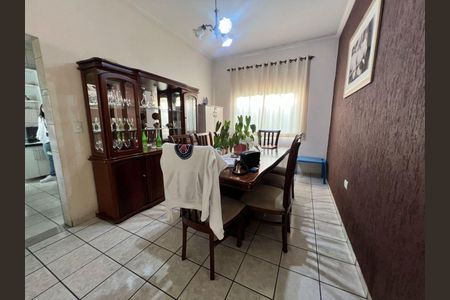 Casa à venda com 3 quartos, 222m² em Vila Iorio, São Paulo