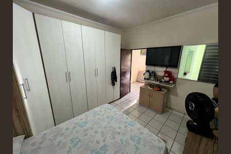 Casa à venda com 3 quartos, 222m² em Vila Iorio, São Paulo