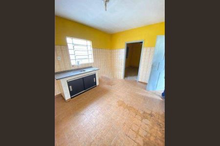 Casa à venda com 3 quartos, 200m² em Vila Palmeiras, São Paulo