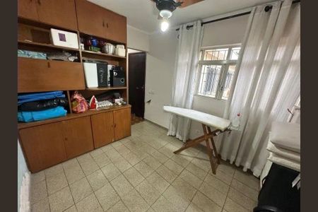 Casa à venda com 3 quartos, 172m² em Vila Carbone, São Paulo