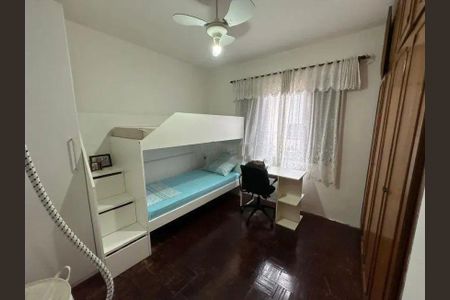Casa à venda com 3 quartos, 172m² em Vila Carbone, São Paulo