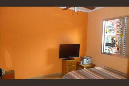 Casa à venda com 3 quartos, 225m² em Parque Sao Domingos, São Paulo