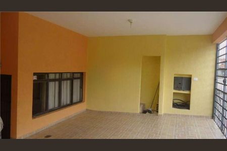 Casa à venda com 3 quartos, 225m² em Parque Sao Domingos, São Paulo