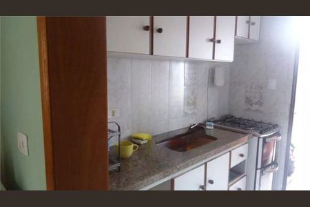 Casa à venda com 3 quartos, 225m² em Parque Sao Domingos, São Paulo