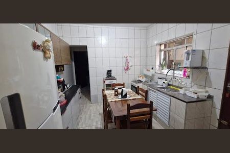 Casa à venda com 2 quartos, 180m² em Vila Palmeiras, São Paulo