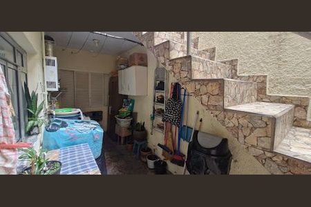 Casa à venda com 2 quartos, 180m² em Vila Palmeiras, São Paulo