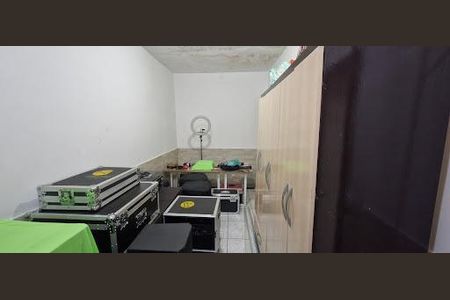 Casa à venda com 2 quartos, 180m² em Vila Palmeiras, São Paulo