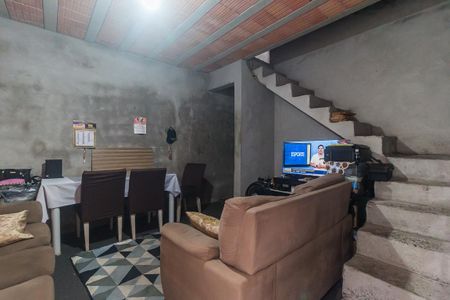 Sala de casa para alugar com 2 quartos, 150m² em Jardim Planalto, Mogi das Cruzes