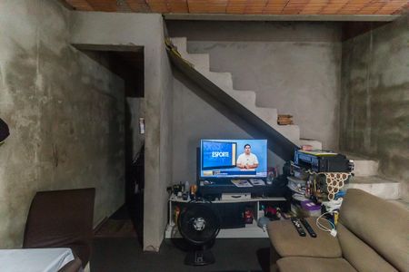 Sala de casa para alugar com 2 quartos, 150m² em Jardim Planalto, Mogi das Cruzes