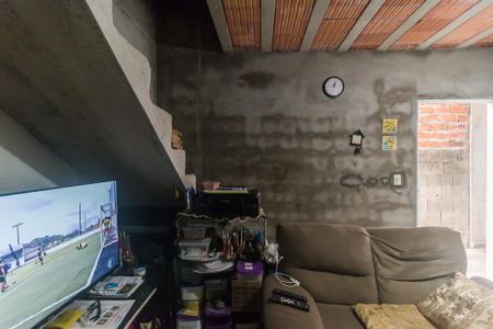 Sala de casa para alugar com 2 quartos, 150m² em Jardim Planalto, Mogi das Cruzes