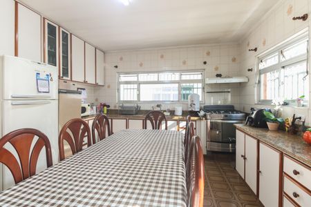 Casa à venda com 120m², 3 quartos e 7 vagasCozinha 