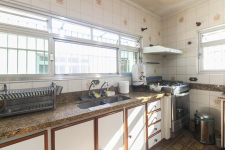 Casa à venda com 120m², 3 quartos e 7 vagasCozinha 