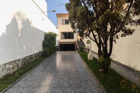 Casa à venda com 120m², 3 quartos e 7 vagasGaragem - Quintal 