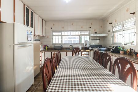 Casa à venda com 120m², 3 quartos e 7 vagasCozinha 