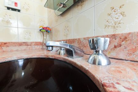 Casa à venda com 120m², 3 quartos e 7 vagasBanheiro Social 2