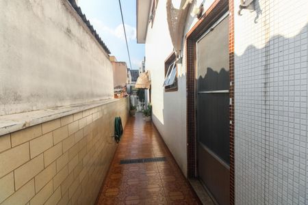 Casa à venda com 120m², 3 quartos e 7 vagasCorredor Lateral 