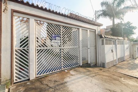 Casa à venda com 120m², 3 quartos e 7 vagasFachada 