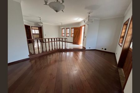 Casa à venda com 3 quartos, 500m² em City América, São Paulo