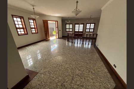 Casa à venda com 3 quartos, 500m² em City América, São Paulo