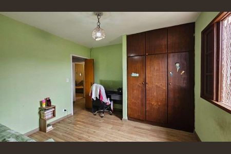 Casa à venda com 2 quartos, 196m² em Vila Guedes, São Paulo