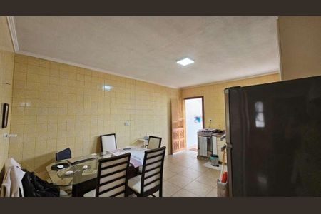 Casa à venda com 2 quartos, 196m² em Vila Guedes, São Paulo