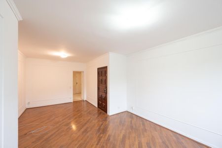 Apartamento para alugar com 120m², 3 quartos e 1 vaga Apartamento para alugar com 120m², 3 quartos e 1 vagaSala