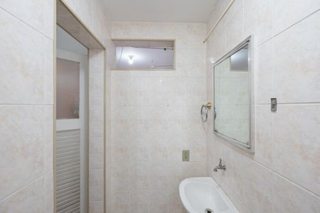 Apartamento para alugar com 120m², 3 quartos e 1 vaga Apartamento para alugar com 120m², 3 quartos e 1 vagaBanheiro de Serviço