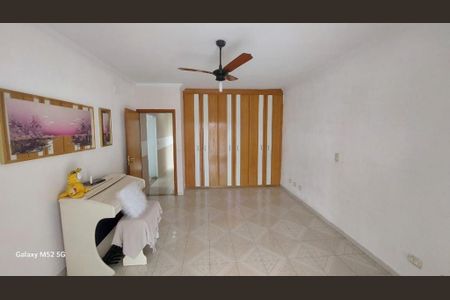 Casa à venda com 210m², 3 quartos e 3 vagas