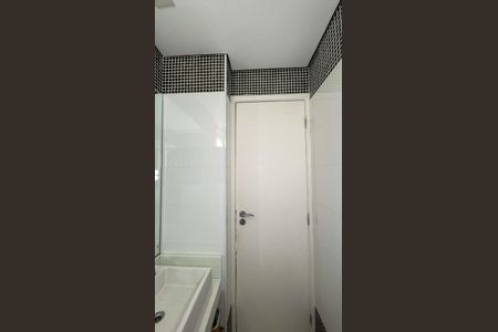 Apartamento para alugar com 240m², 3 quartos e 4 vagas Apartamento para alugar com 240m², 3 quartos e 4 vagasBanheiro da Suíte 1