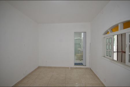 Sala Quarto de kitnet/studio para alugar com 1 quarto, 22m² em Praça Seca, Rio de Janeiro