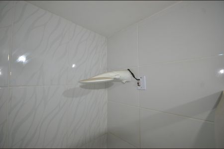 Banheiro de kitnet/studio para alugar com 1 quarto, 22m² em Praça Seca, Rio de Janeiro